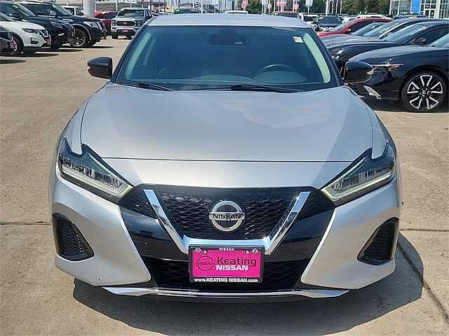 Nissan Maxima