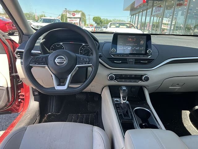 Nissan Altima