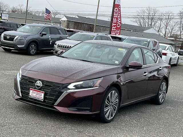 Nissan Altima