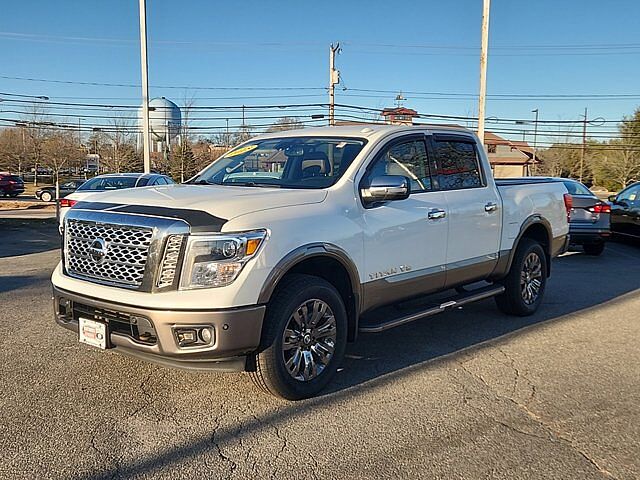 Nissan Titan