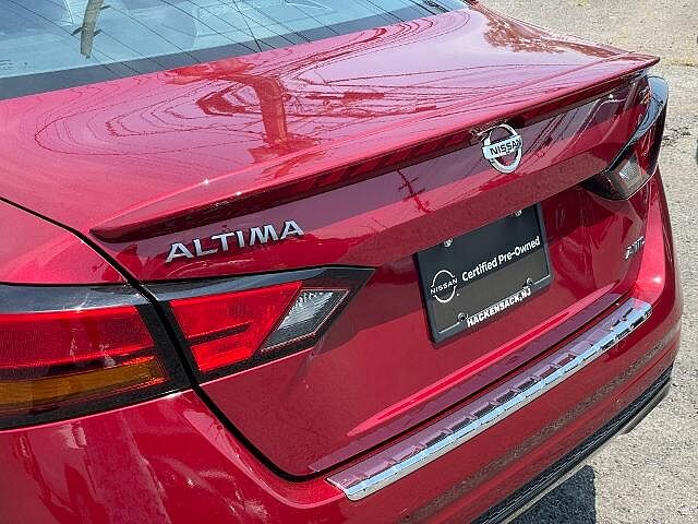 Nissan Altima