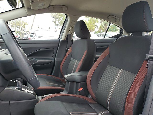 Nissan Versa