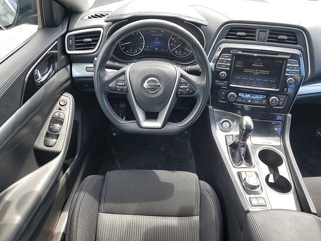 Nissan Maxima