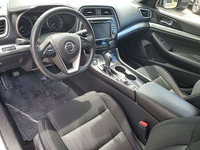 Nissan Maxima