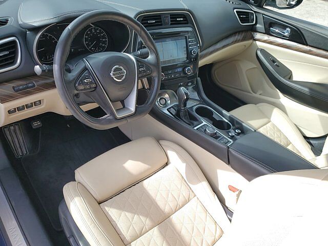 Nissan Maxima