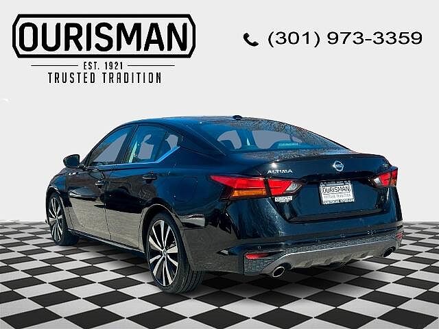 Nissan Altima