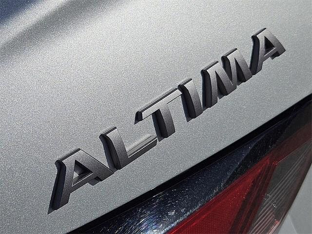 Nissan Altima