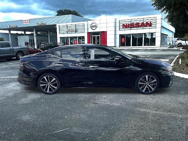 Nissan Maxima