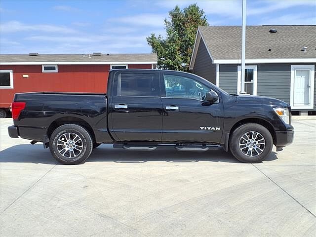 Nissan Titan