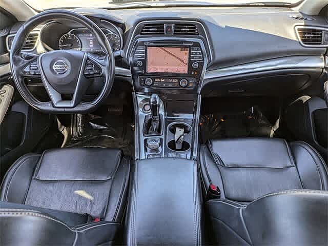 Nissan Maxima