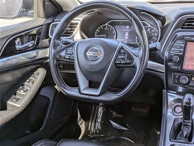 Nissan Maxima