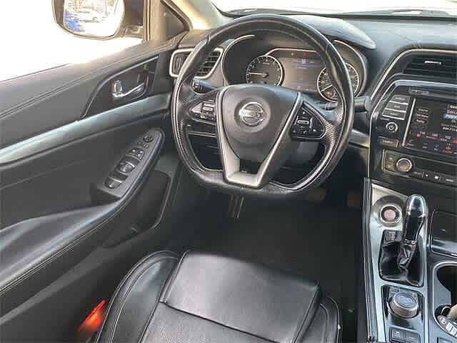 Nissan Maxima