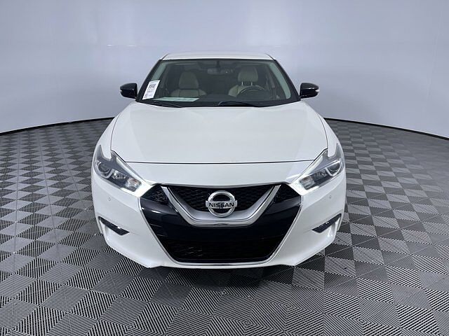 Nissan Maxima