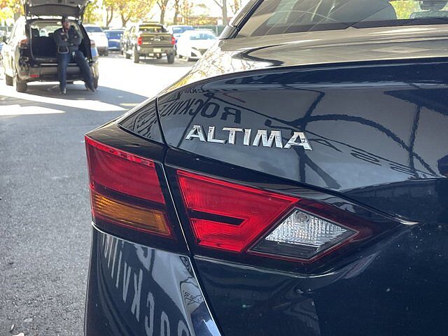 Nissan Altima