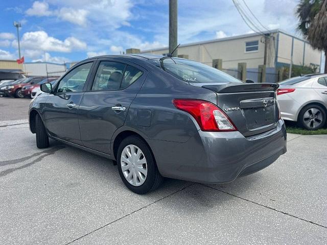 Nissan Versa