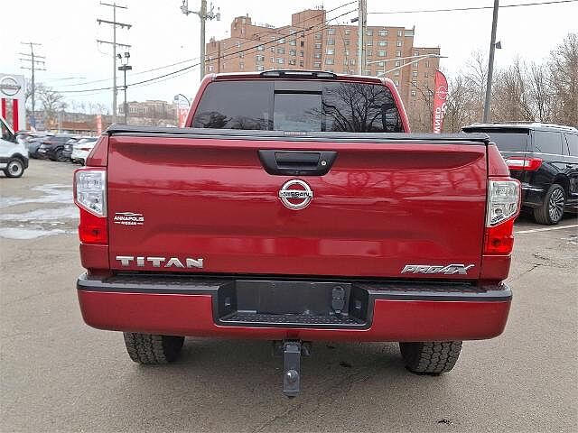 Nissan Titan