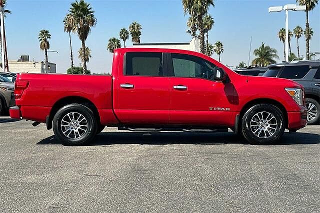 Nissan Titan