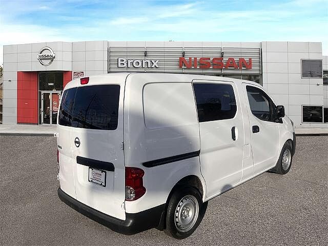 Nissan NV200