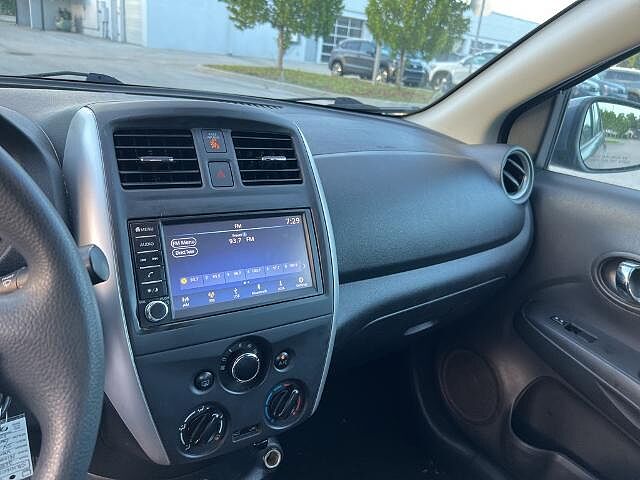 Nissan Versa