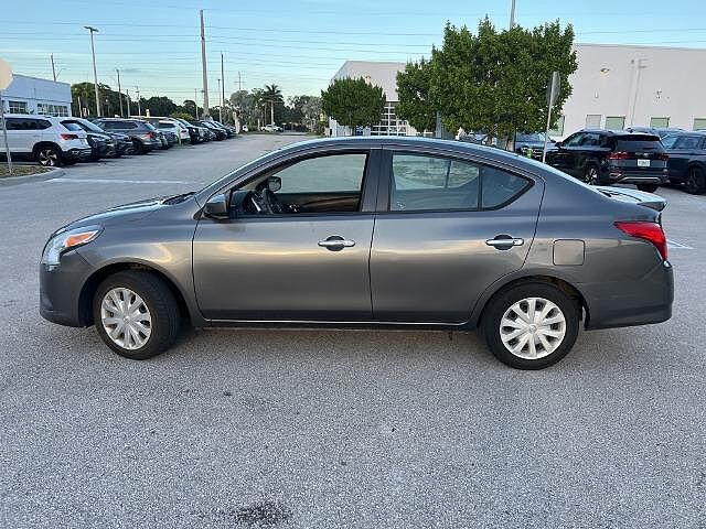 Nissan Versa