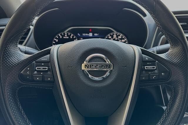 Nissan Maxima