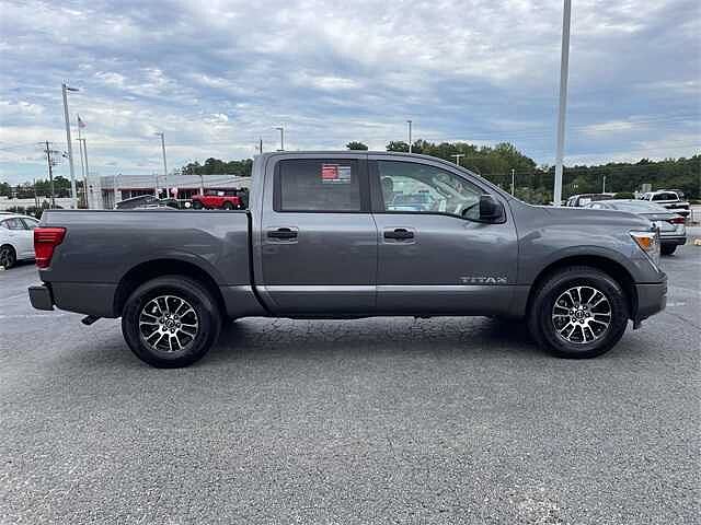 Nissan Titan