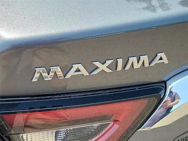 Nissan Maxima