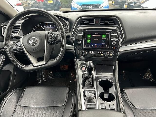 Nissan Maxima